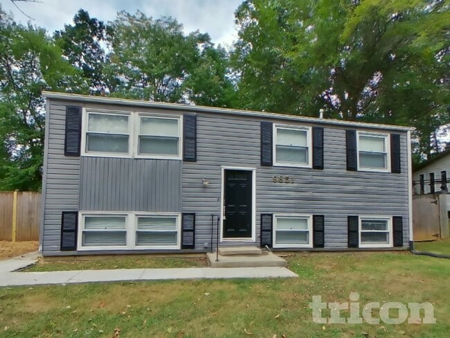 Building Photo - 9851 Branchleigh Rd