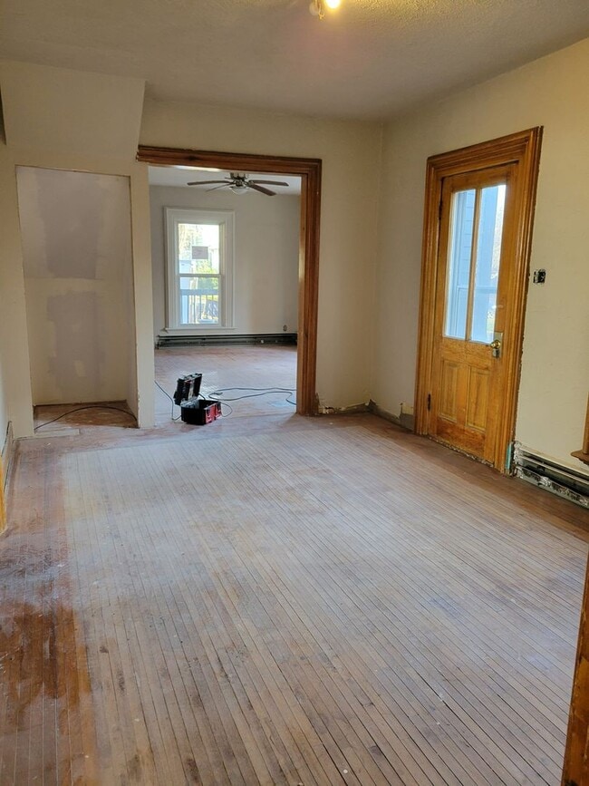 Photo - Single Family - 5 Bedroom