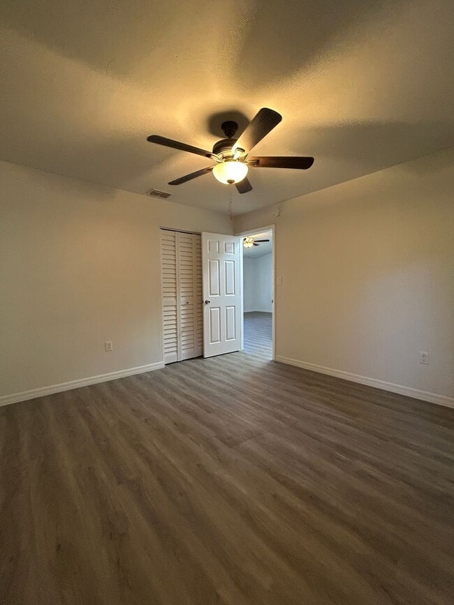 Photo - 2nd Floor 2 bed 1 Bath Condo-Move-In Special — Apply Now & Get Your Application Fee Credited at M... Unidad 3758 Lora Street,  4