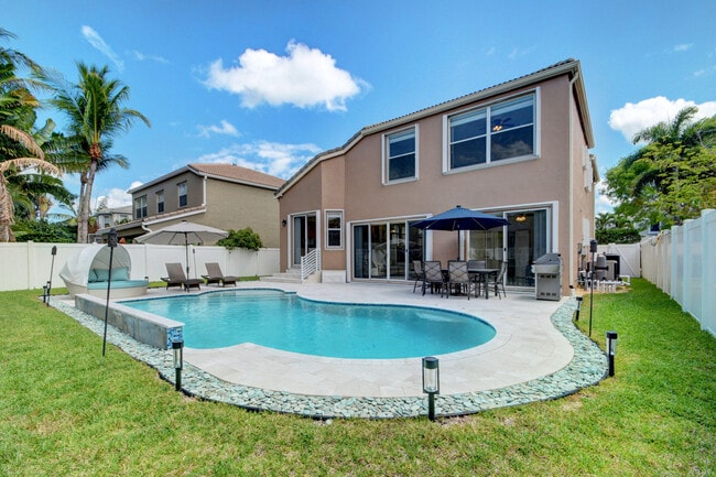 Building Photo - 2418 Westmont Dr