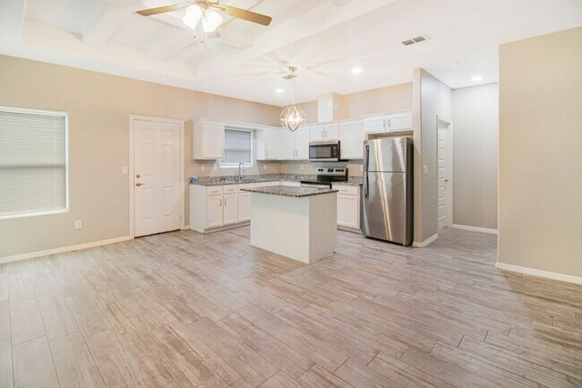 Photo - 1813 Stauffer Street, 3