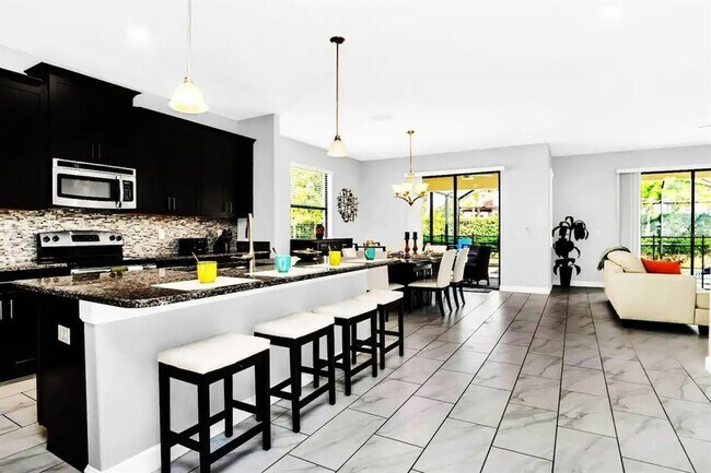 5504 Solterra Cir