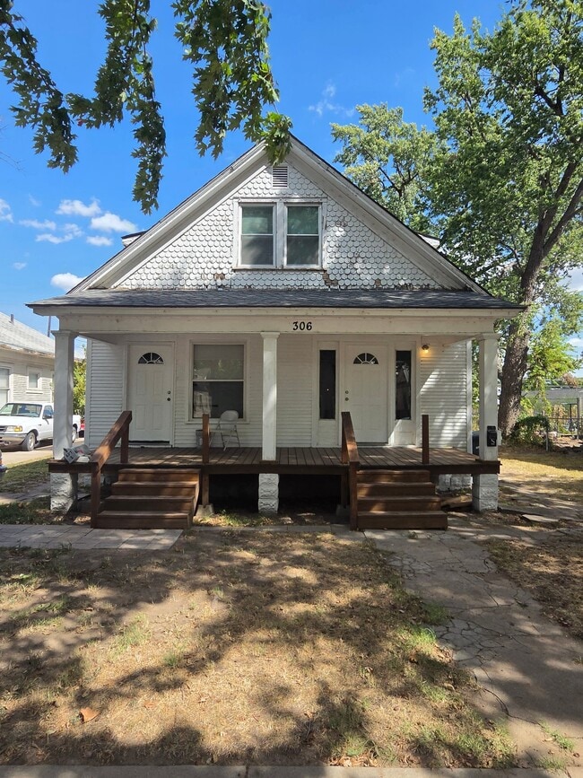 Photo - 306 Greenwood Unit Apt 3