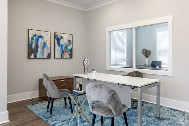 Leasing Center