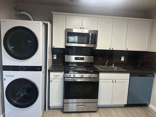 Building Photo - 1614 63rd St Rental