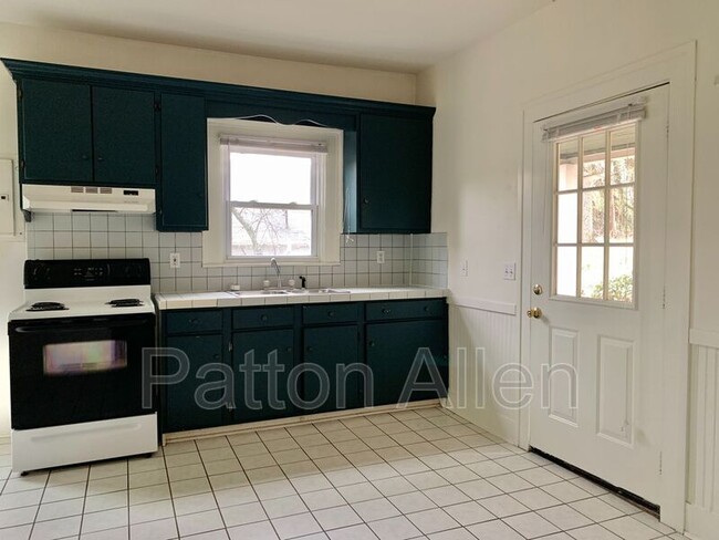 Photo - 16 Hillside St Unit Apt A