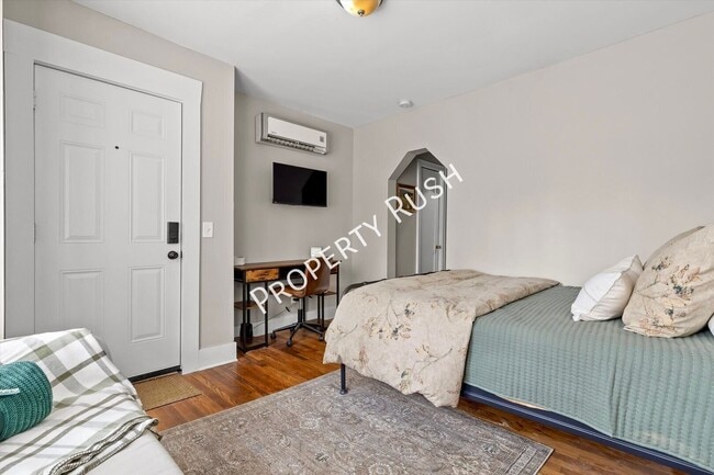 525 E Manning St Unit 2