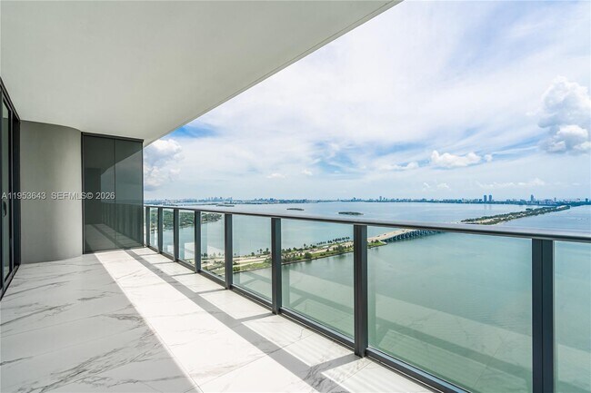 Photo - 3131 NE 7th Ave Unidad 3704