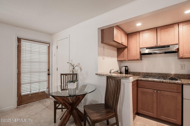 Photo - 4 20th Ave S Unit LOWER