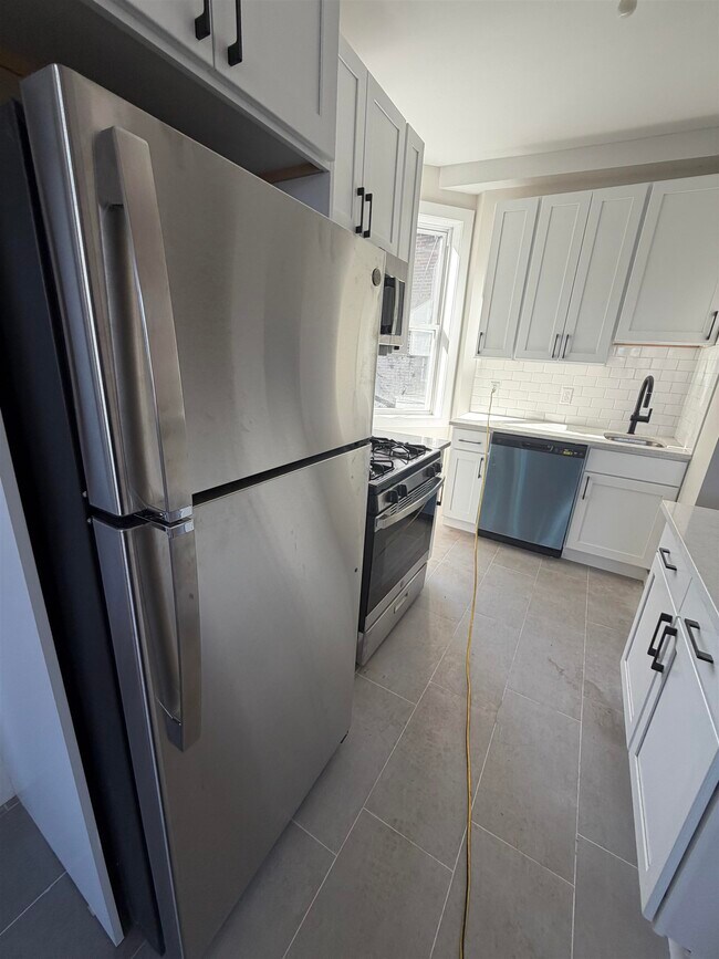 Photo - 31-33-33 66th St Unit 4A