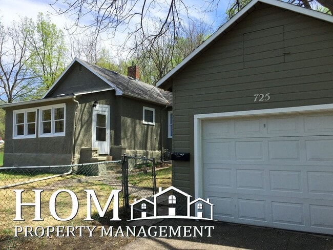 Building Photo - 2-Bedroom House Available 8/1