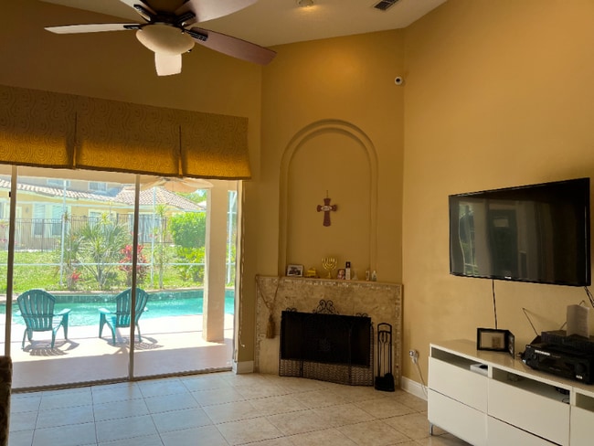 Photo - 7670 Milano Dr