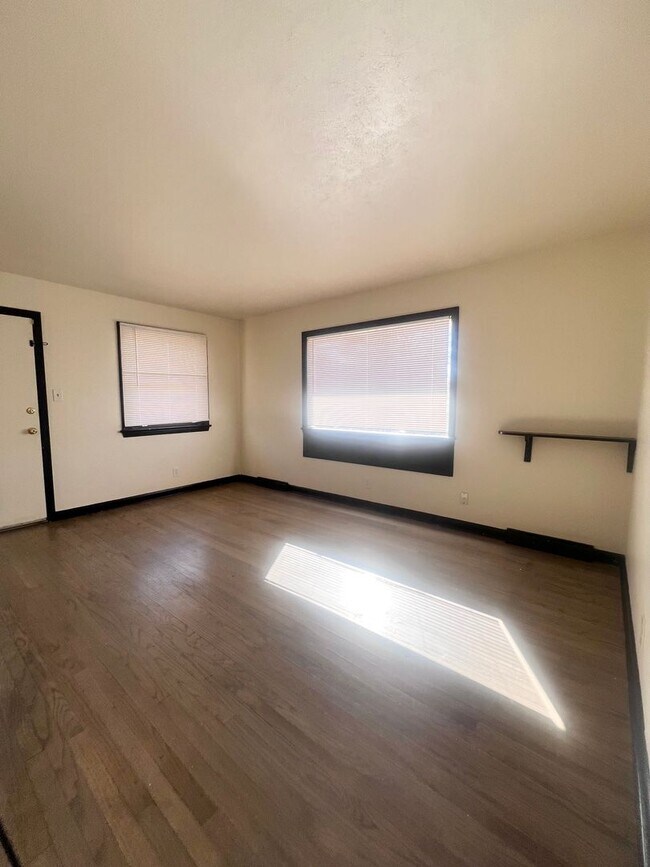 Photo - 1346-1348 Pine St Unit 1346 Pine Street
