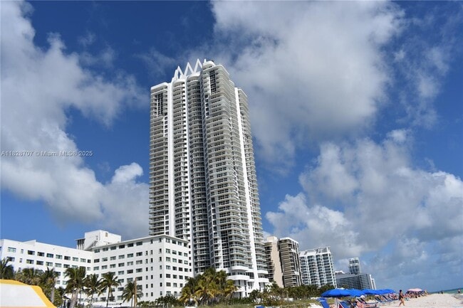 Photo - 6365 Collins Ave Unidad 809 Rental