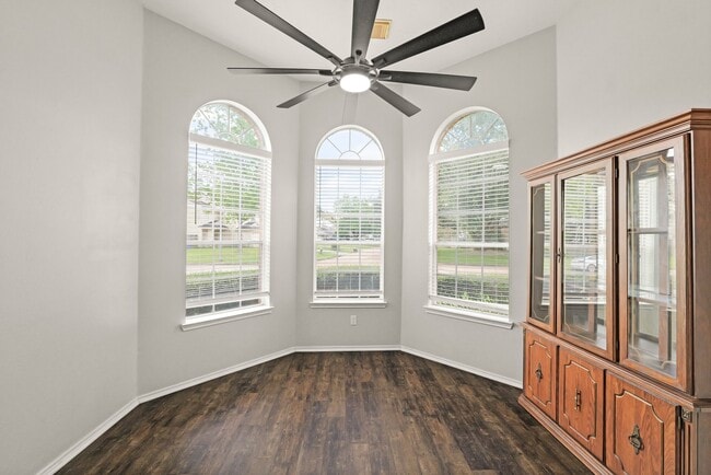 Photo - 3651 Woodlace Dr