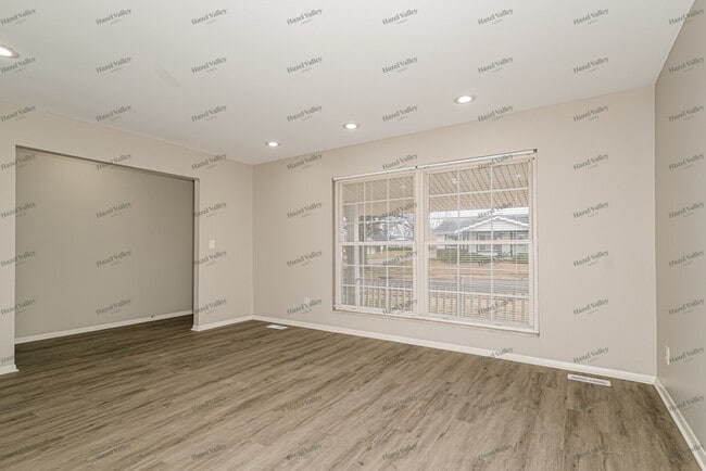 Photo - 12000 Kingshead Dr