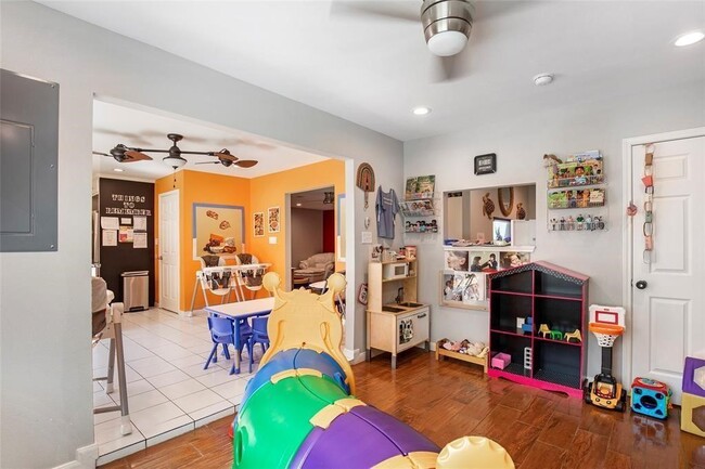 Photo - 5302 Treaschwig Rd