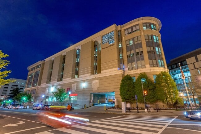 Photo - The 925 Apartments