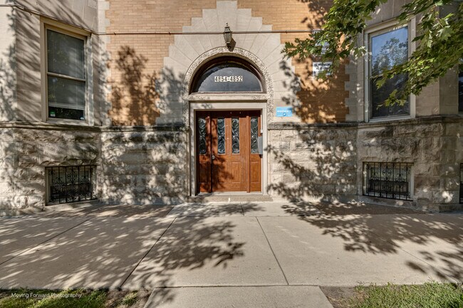 Photo - 4852 S Prairie Ave Unit 1B