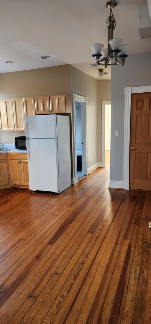 Photo - 4216-4216 Dewey Ave Unit 4214A - 2nd Floor