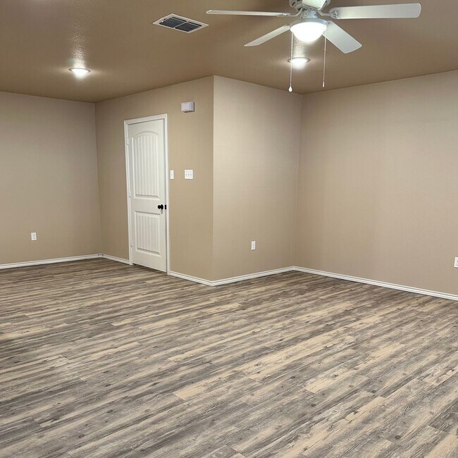 Photo - 1103 Preston Trails Unidad A