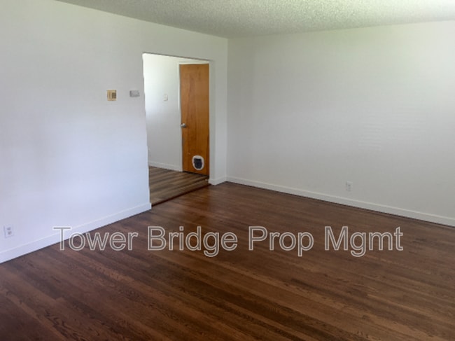 Photo - 8935 Leedy Ln