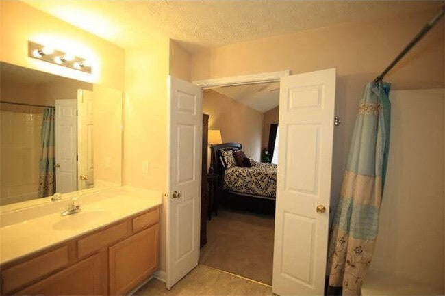 Photo - 2977 Greyhawk Ln
