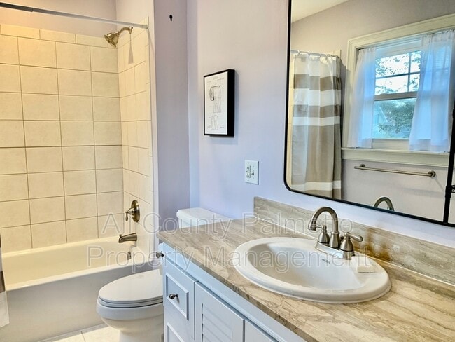 Photo - 213 Gordon St Unit B