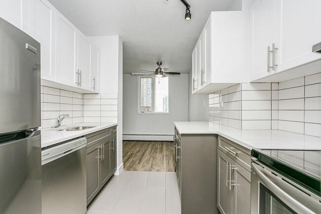 Interior Photo - Oliver Place