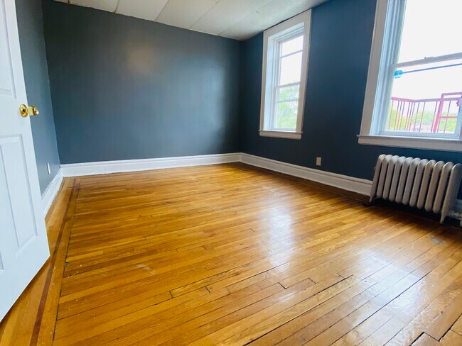 Photo - 2 Columbia Ave