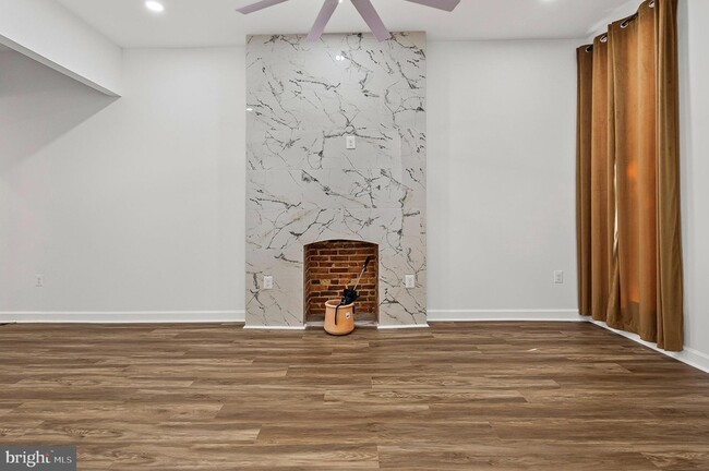 Photo - 1715 N Broadway