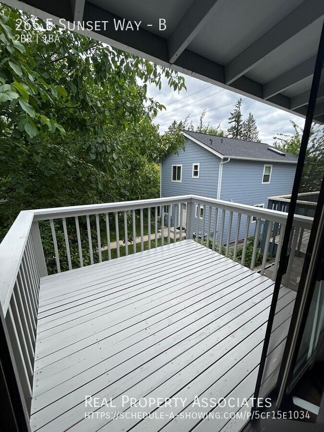 Photo - 265 E Sunset Way Apartment Unit B