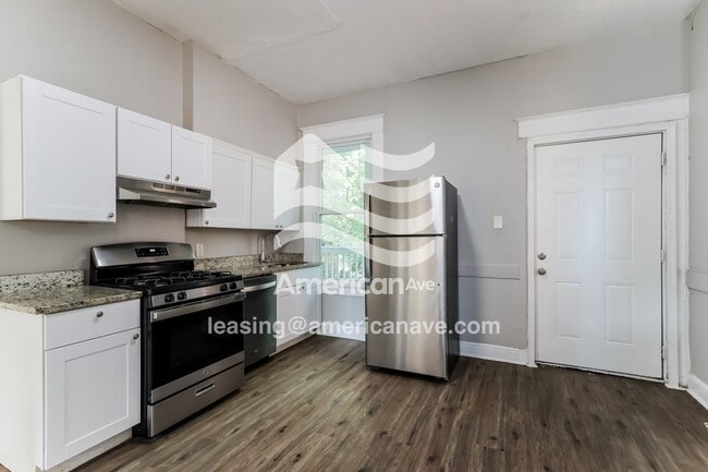 Photo - 664 S 38th St