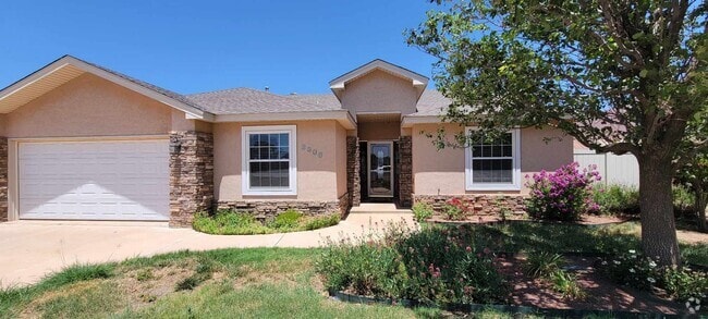 Building Photo - Beautiful 4 bedroom, 2 bath home for rent-...