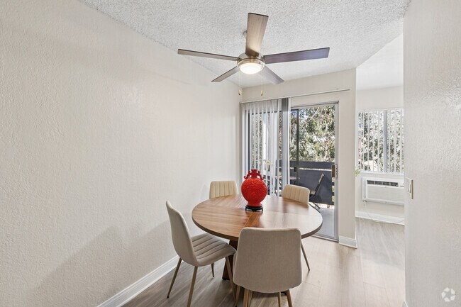 1BR, 1BA - 650SF - Dining Room - Chateau Spring Hill Apartments