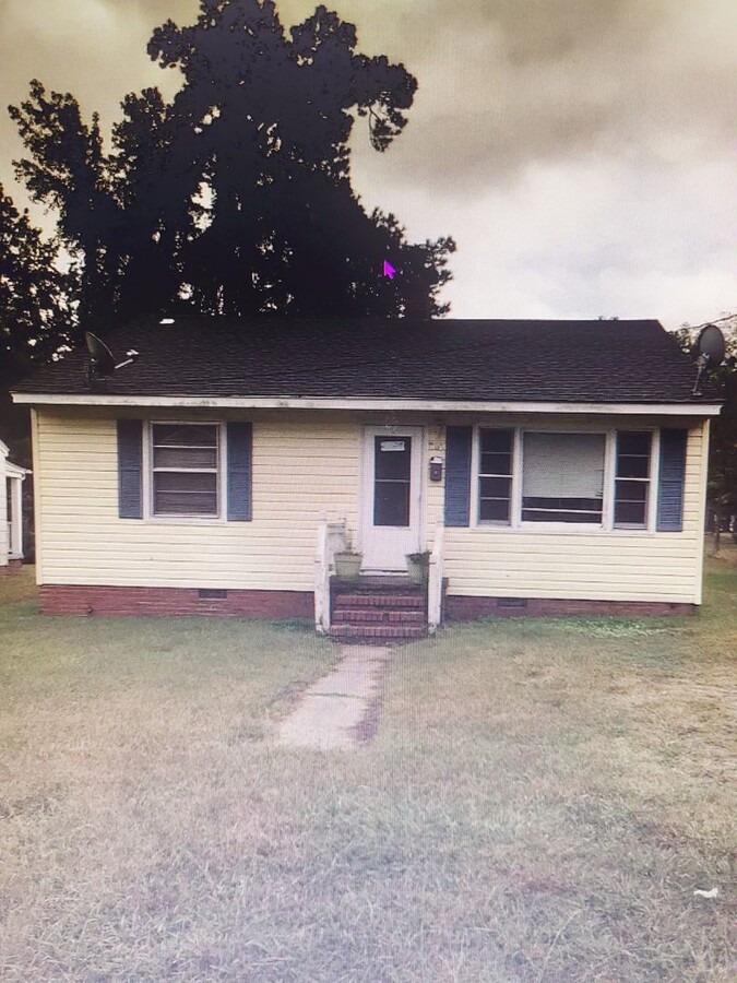 Charming 3-Bedroom Home in Franklin, VA! - Charming 3-Bedroom Home in Franklin, VA!