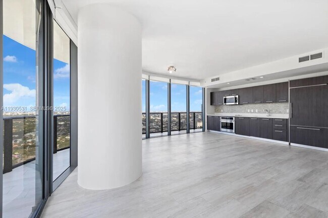 Photo - 55 SW 9th St Unit 3806