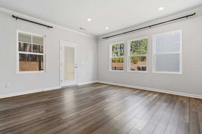 Photo - *PENDING APPLICATION* Ellis Walk 3be / 2.5ba Fenced-In Backyard Townhouse