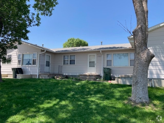 Building Photo - 1707 University Dr Rental