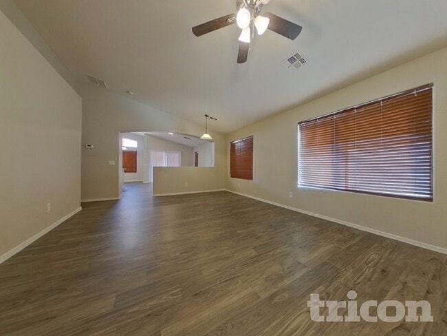 Photo - 25862 W Whyman St