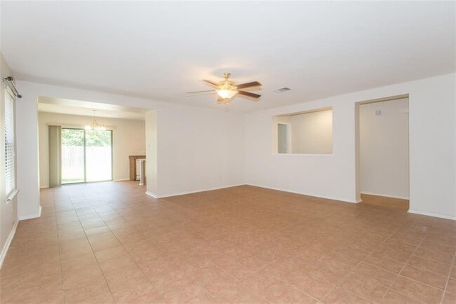 Photo - 505 Paseo Grand Dr