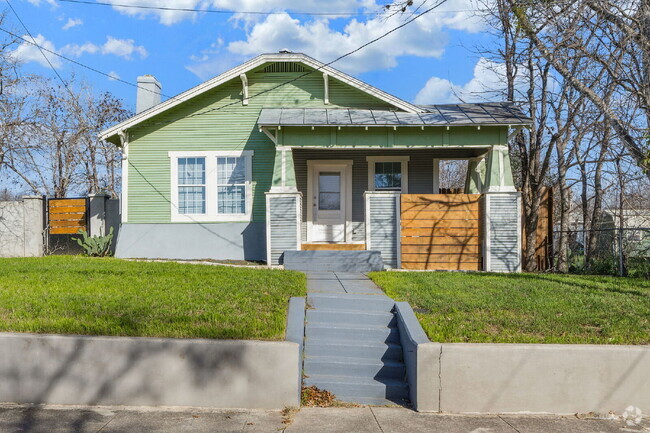 Building Photo - 1503 Gibbs St Rental