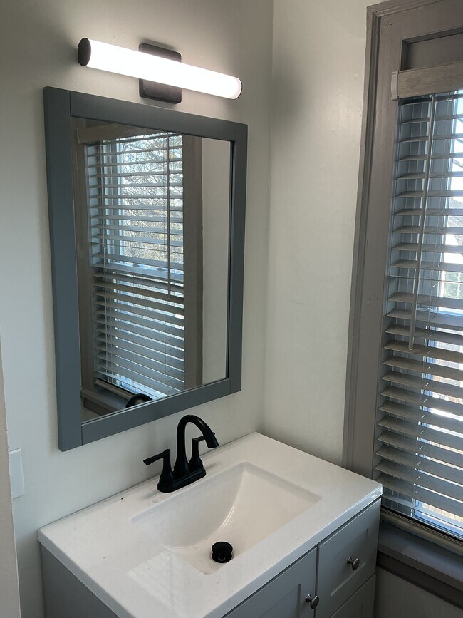 Photo - 1826 E 8th St Unit A