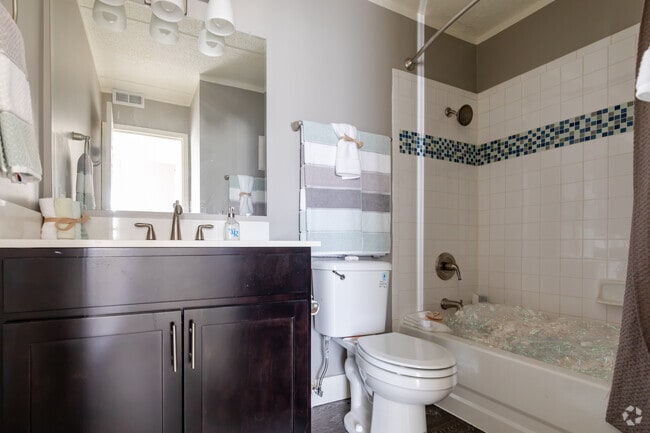 1BR, 1BA - Bathroom