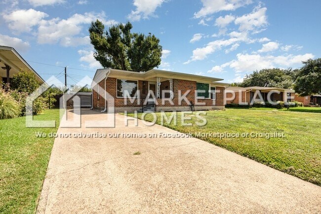 Photo - 9308 Lindaro Ln