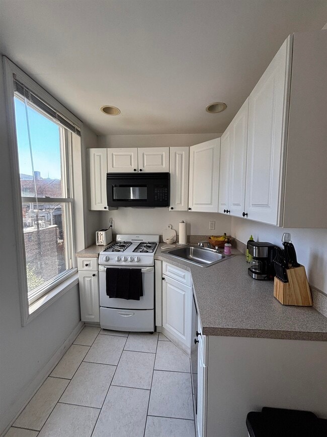 Photo - 409 Bloomfield St Unit 8