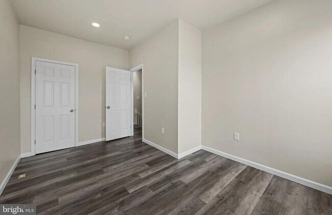 Photo - 3030 Windsor Ave