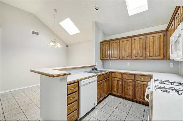 Photo - 217 Benwynd Dr