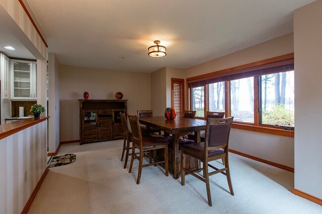 Photo - 33 Clearwater Dr