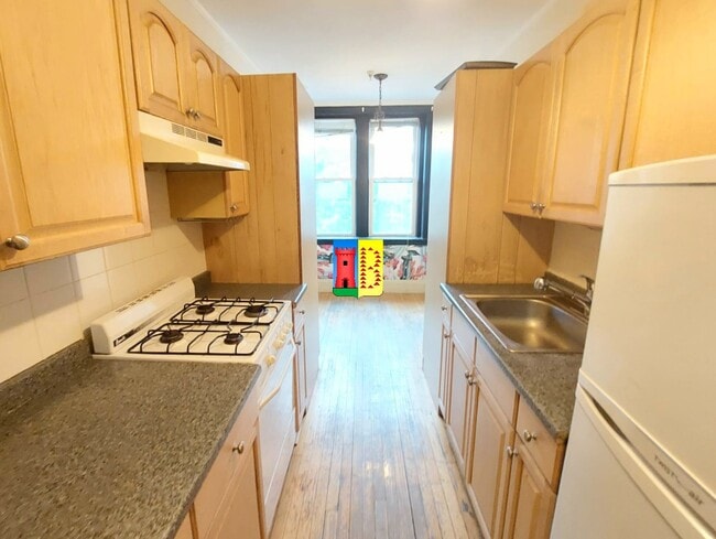 Building Photo - 28 Quint Ave Unit 35
